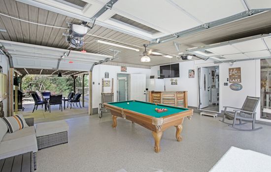 Lakefront Paradise  Game room 3.jpg