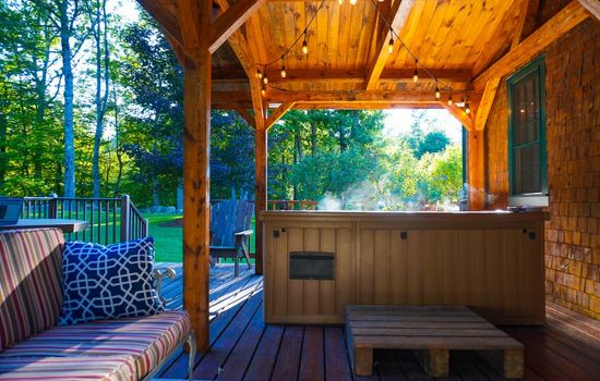 Leaf Peep •Pets•Hot Tub• Church Landing 7 Mins