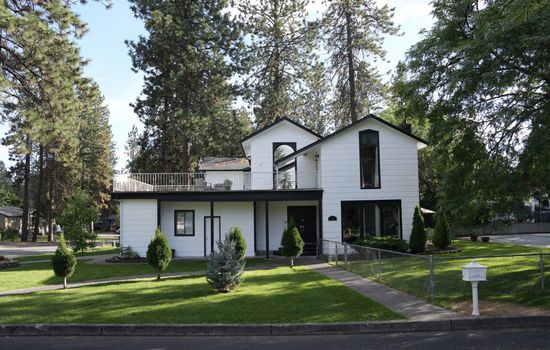 The Affordable Family Fun House