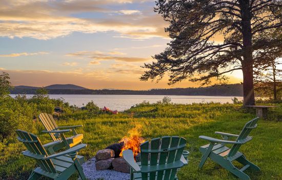 DREAMLAND | Luxe Waterfront Villa, Hot tub + Sauna