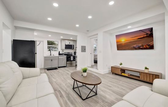 Banyan St | 2 Combined Units Steps to Beach | 3&4