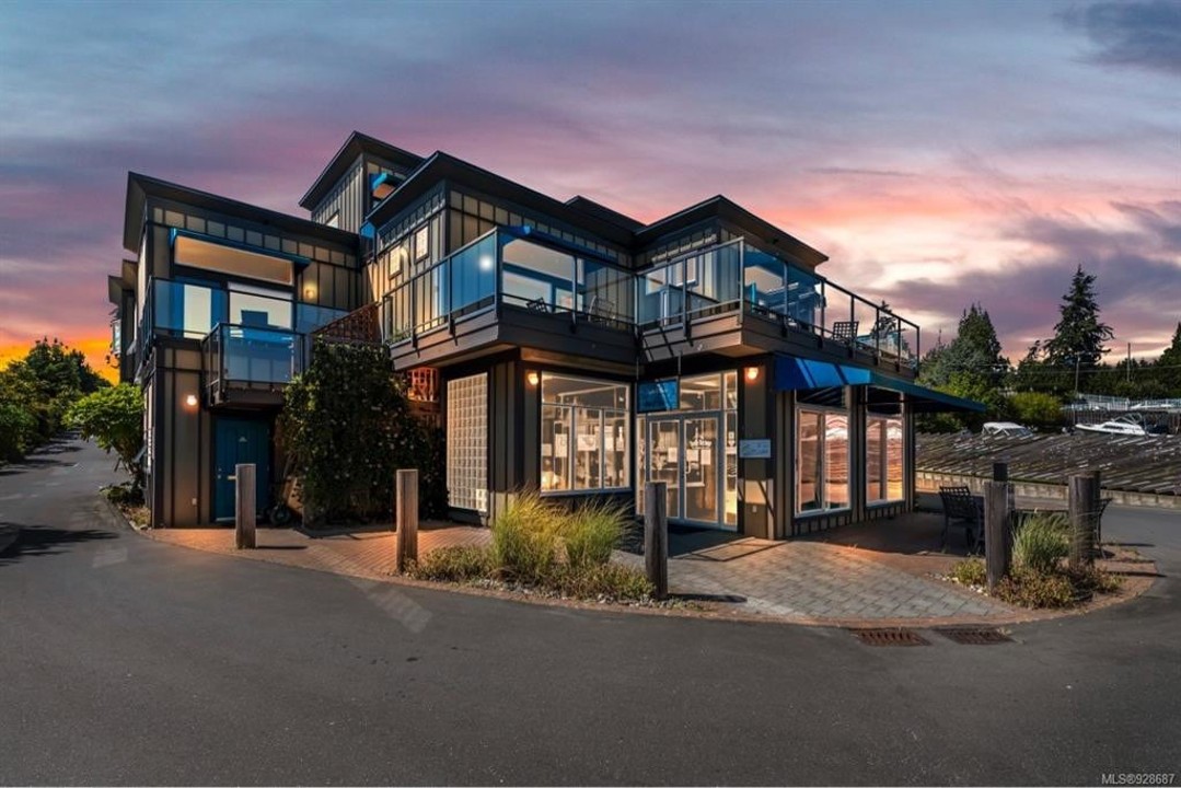 Photo inspiration: Yachting Townhouse Style Penthouse Rentals Reference: Beachfront Sooke Harbour Penthouse Townhouse Wat