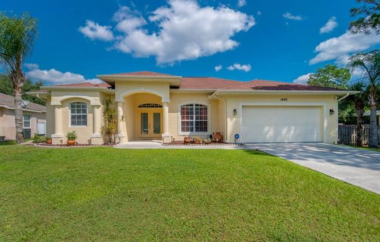 North Port House Spacious Elegant &  Always Clean