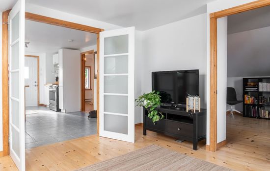 Bright and Lofty 2BR in Gatineau