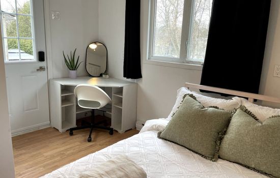 The Mini Apartment on Richer