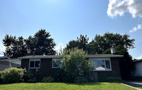 Centrally located, 5BR Bungalow