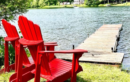 Cozy Lakefront Cottage