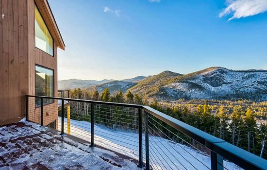 Relaxing Mountaintop Escape | Breathtaking Views!