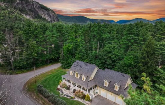 The Great Escape | 6100 ft.² | Theater | Hot Tub