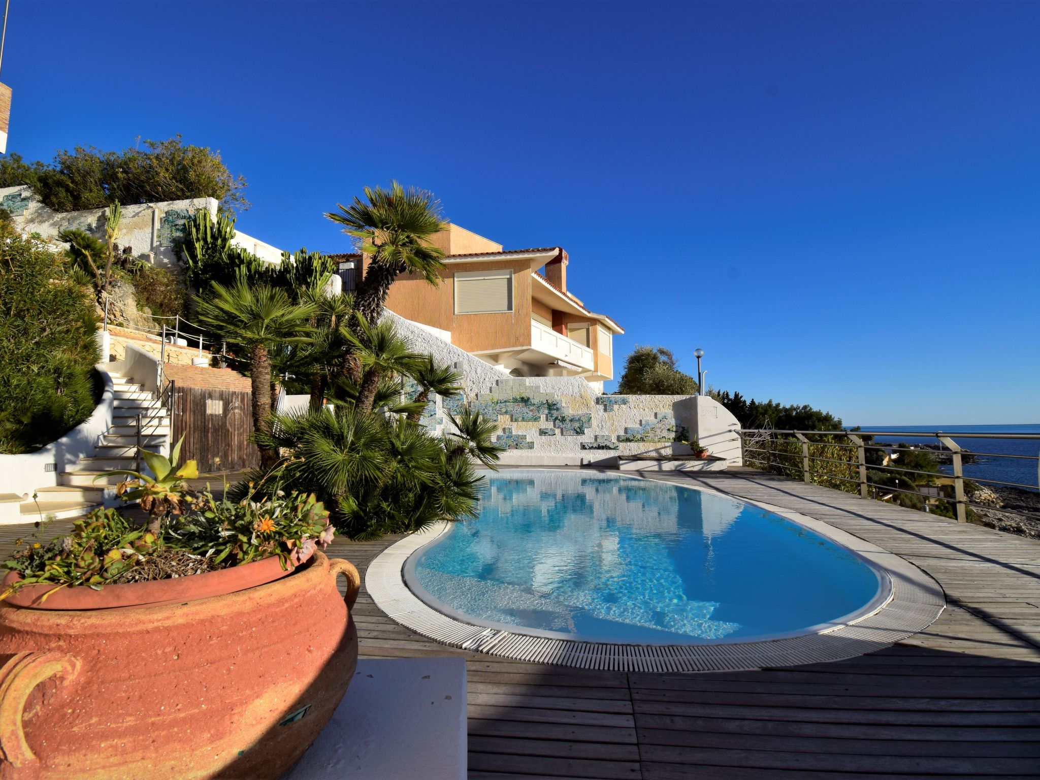 La Rosa Rentals | Lake.com