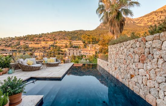 Mallorca Villa with Private Pool, Villa 1009