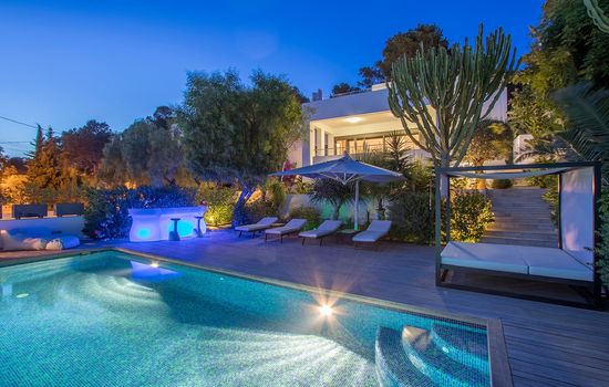 Luxury Villa with Outdoor Bar, Ibiza Villa 1027