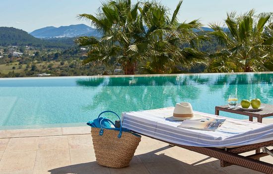 Exclusive 4 Bedroom Villa in Mahon 1281