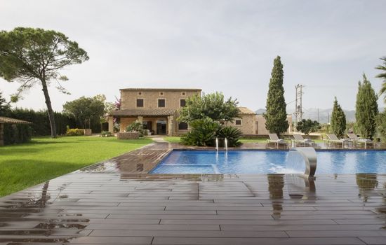 Elegant Dream Home in Consell City, 1021