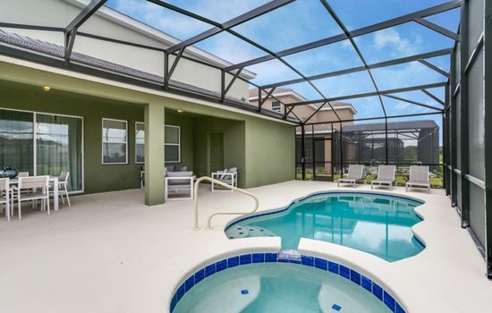 Unwind in Luxury at Stunning Solterra Villa 3213