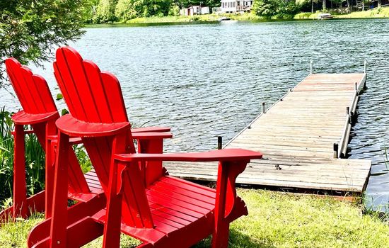 Cozy Lakefront Cottage