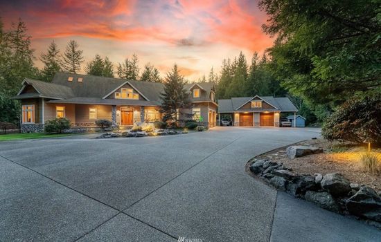 The Lodge is the perfect retreat for your small or large group.  Sleeps up to 16. Something for everyone: Pickleball, basketball, kayaks, fishing, hiking, firepit, hot tub, theater room seating for 16+, laser tag, karaoke, and so much more!