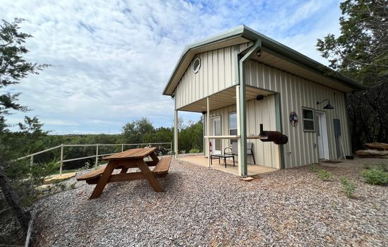 Lake Godstone Picnic Table Inspiration Cabin
