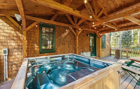 Hot Tub•Pets•Walk to Squam • Church Landing 7 mins