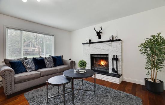 Rolling Hills Hideaway – Pools • Lakes • Firepit