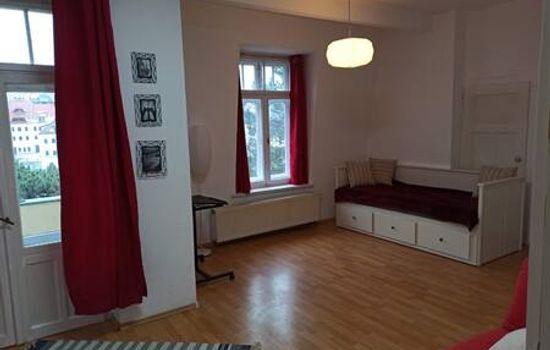 Wohnschlafzimmer mit romantischem Neißblick und Balkonzugang