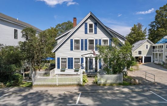 Main St Location • Walk to Church Landing • Pets