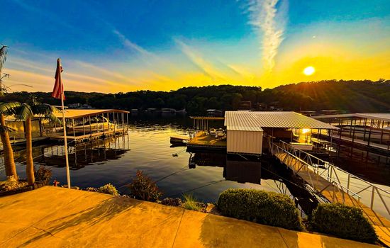 Lakefront-4BD/3BA/-Sleeps 12PP