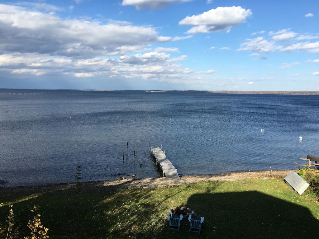 Lake Dreamin-Seneca Lake-Waterfront-Hot Tub-Wine Trail