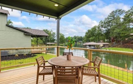 Lakefront Villa @ Bay Pines- Unit 8