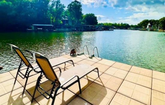 Lakefront Oasis Sunrise Beach