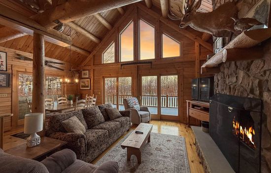 The Wildwood | Bridgton Log Cabin w/ Views