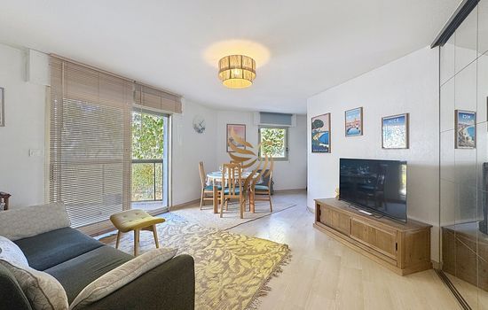 Édenia, AC,balcony swimming pool, Wi-Fi & parking