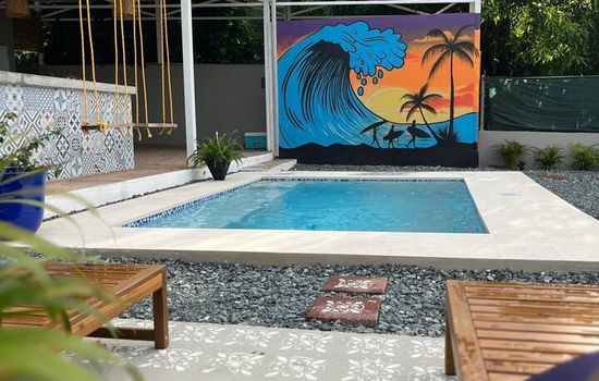 Oasis Wave! 15 Guest Unique Beach Getaway