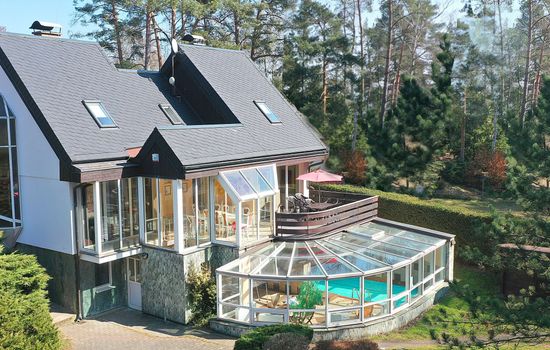 Wellness Ferienhaus Branzez mit Innenpool, Sauna..