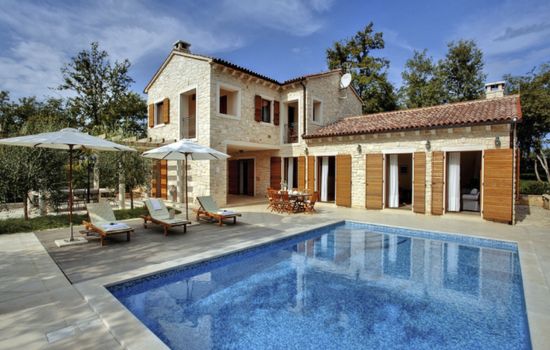 in Karigador mit Terrasse, Whirlpool und Garten