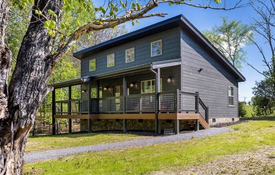 Mountain Cabin Getaway: Jacuzzi & Stunning Views