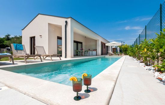 Echo villa, Istra, Pool Jacuzzi, BBQ, Haustierfreundlich