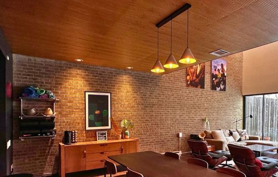 Urban Retreat in Montrose with Private Pool