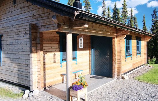 Charmantes modernes Blockhaus mit Kamin