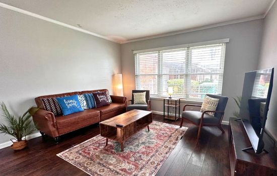 Eastside Gem | Cozy, Clean & Close to Everything