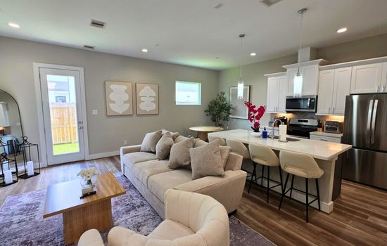 Chic Affordable North Houston Getaway