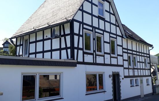 Fachwerkhaus mit 5 Schlafzimmern bei Winterberg