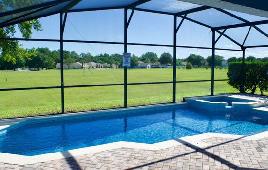 Entspannende Familienvilla mit privatem Pool und Spa. Große Lanai mit reichlich