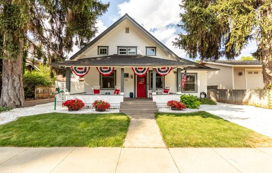 Fort Grounds House Near Lake, Parks, and Downtown