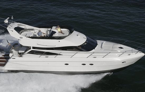 Hausboot mit Blick auf das Wasser