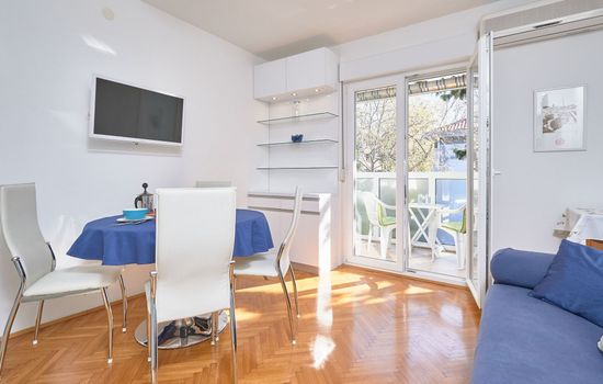 Andrea mit Stadtblick