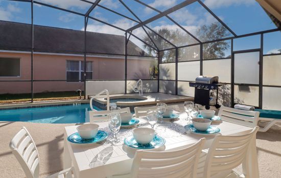 4-Schlafzimmer-Ferienhaus mit Whirlpool