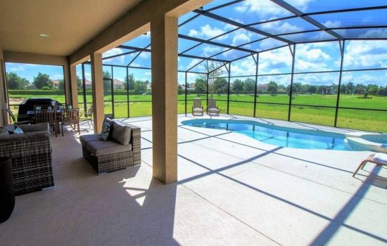 in Davenport mit Pool in Südlage und herrlicher Aussicht