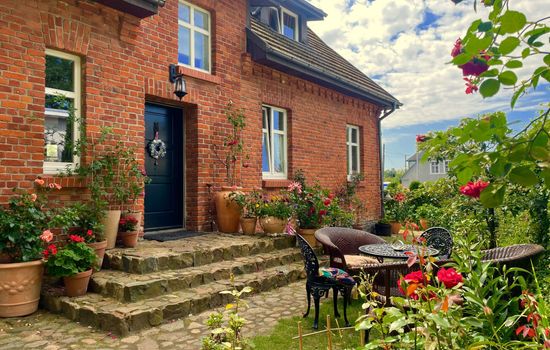 Anwesen mit Garten, Grill und Terrasse