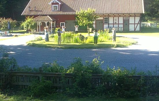 mit Balkon, Terrasse und Garten